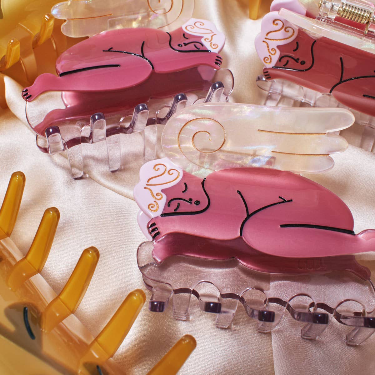 Pink Cherub Angel Hair Claw - Image 3