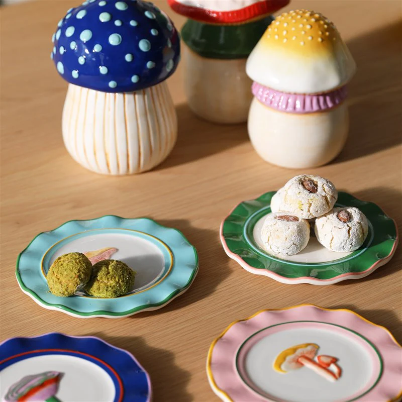 Magic Mushroom Plates - Image 3