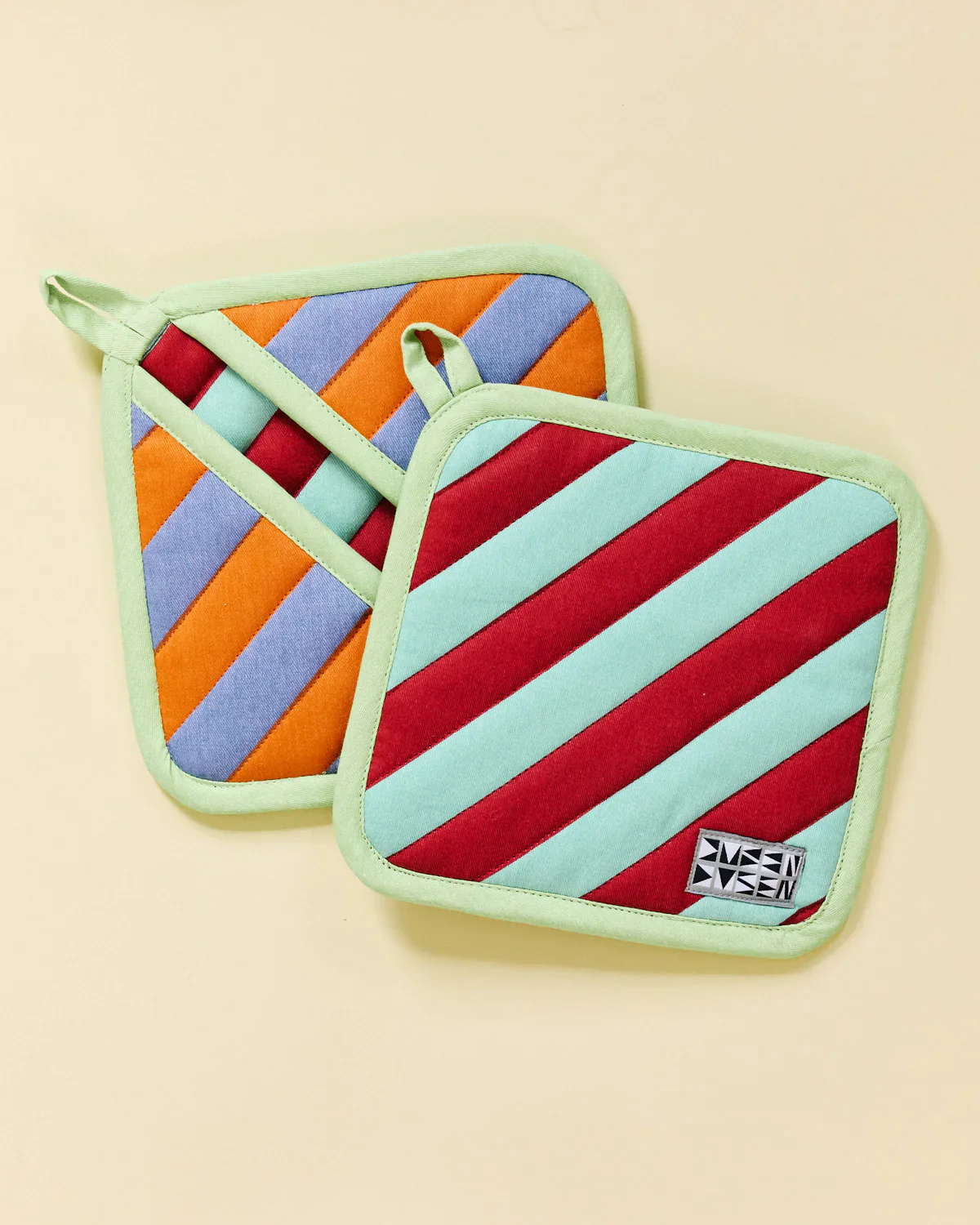 Pumpernickel Stripe Pocket Pot Holder - Image 2
