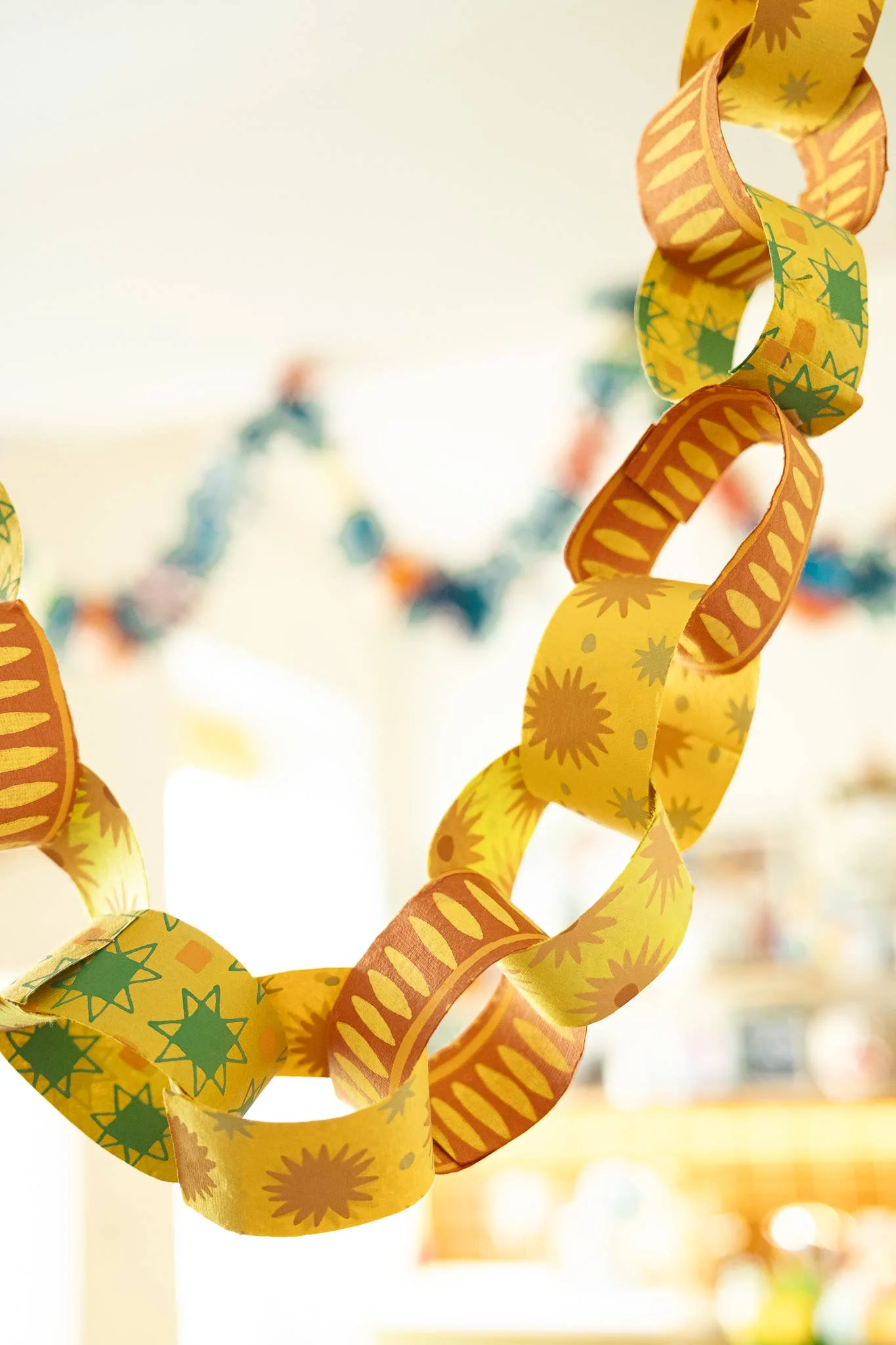 Yellow & Green Paper Chain Kit - Image 2